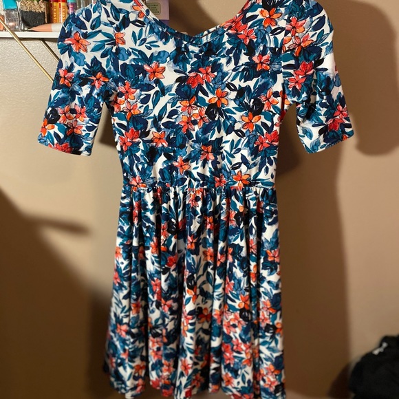 GIRLS DRESS BUNDLE 💫 - Picture 4 of 6